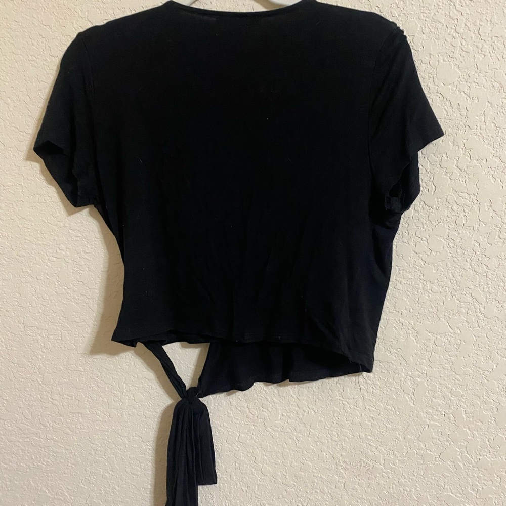 Black final touch wrap shirt